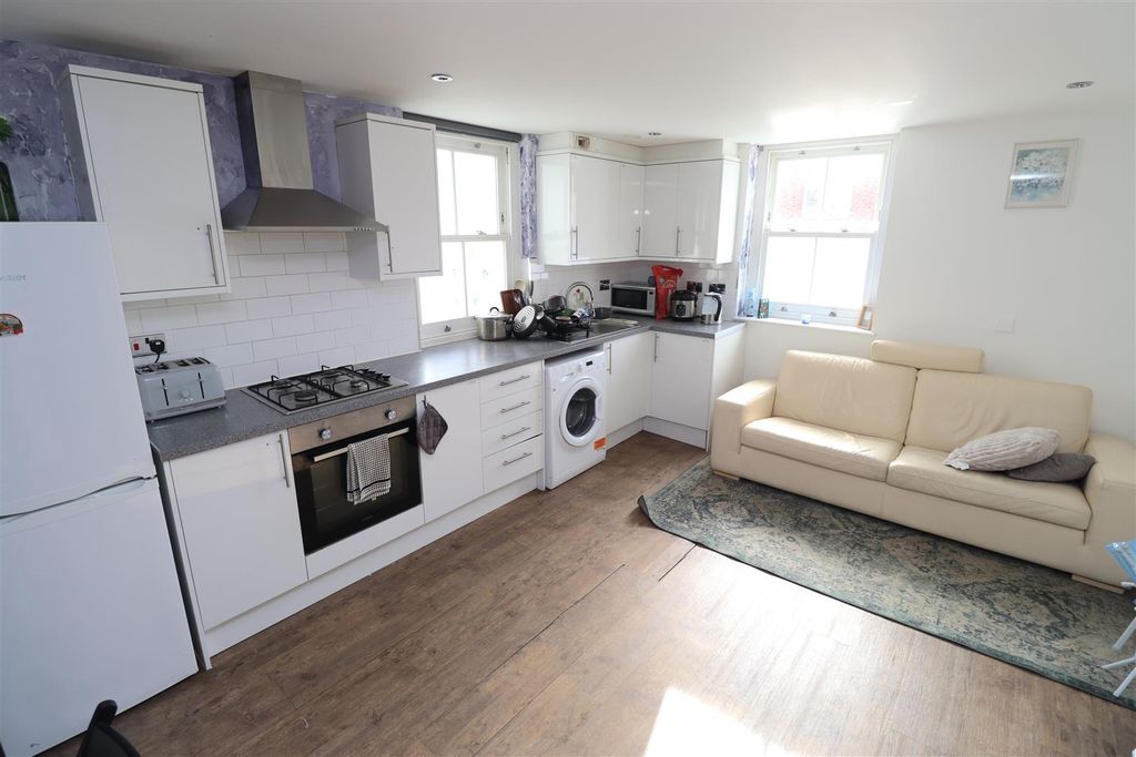 Property photo 2 of 6 Img_2136.Jpg