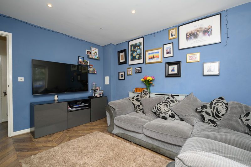 Property photo 3 of 11 Photo 7