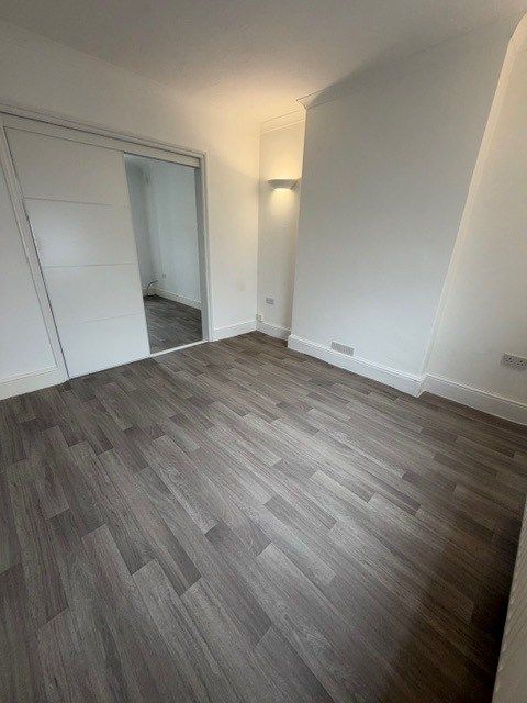 Property photo 2 of 12 1