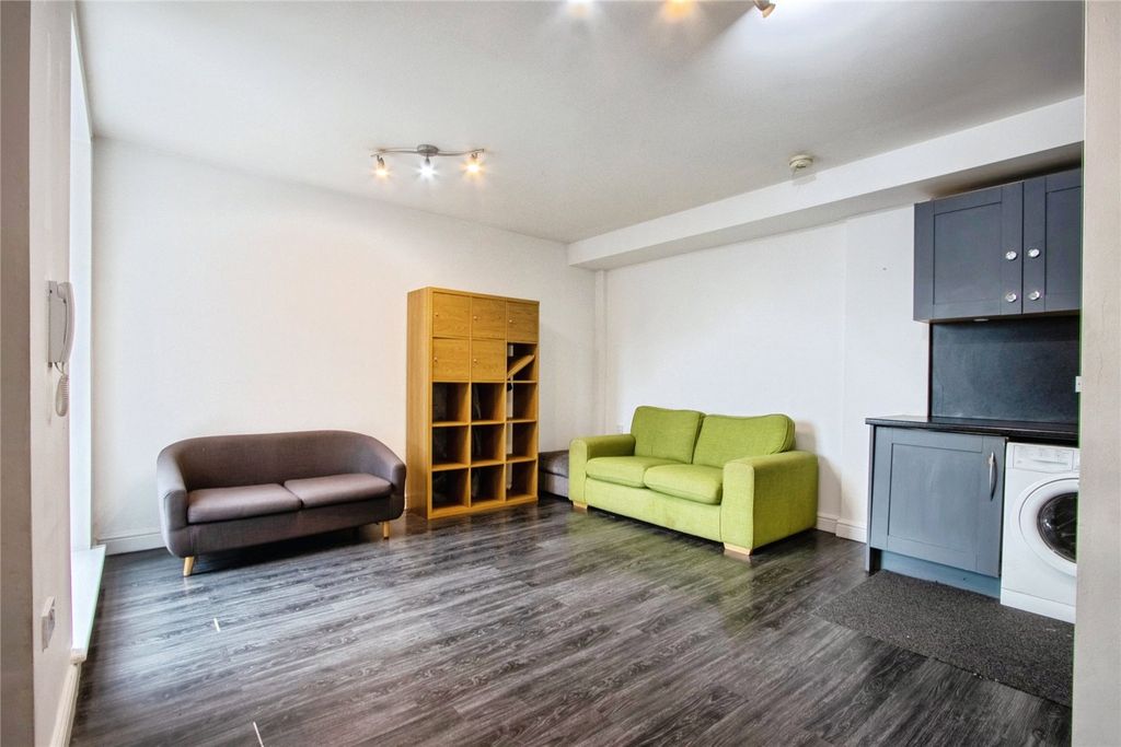 Property photo 2 of 11 Picture No. 03