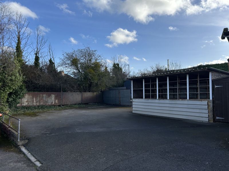 Property photo 3 of 8 Photo 5