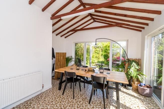 Property photo 3 of 19 Image