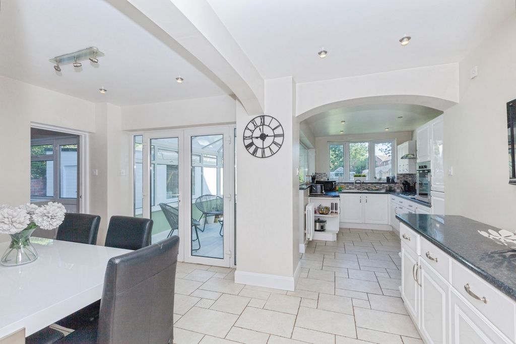 Property photo 2 of 29 Pbox-Img.Jpg