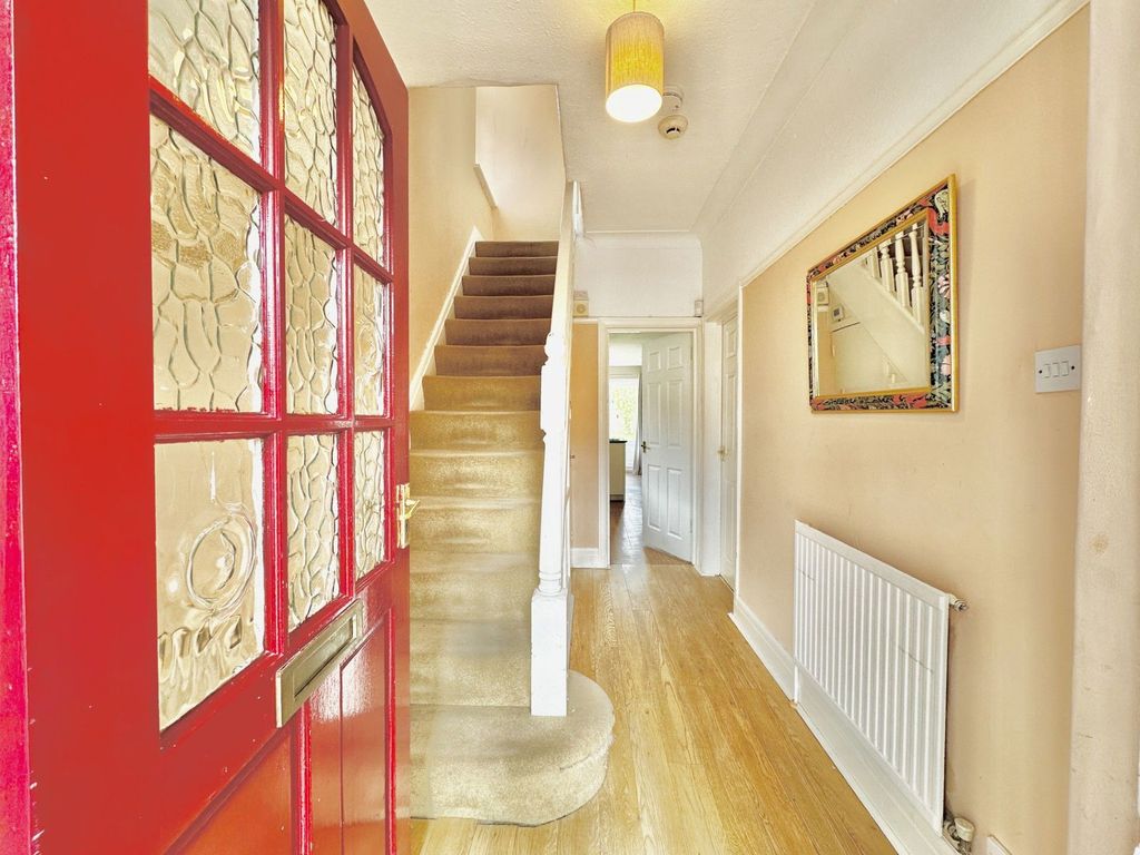 Property photo 3 of 47