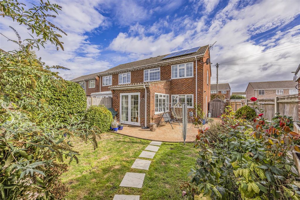 Property photo 1 of 16 Ithica Close, Hayling Island-Porticomarketing-Nexa