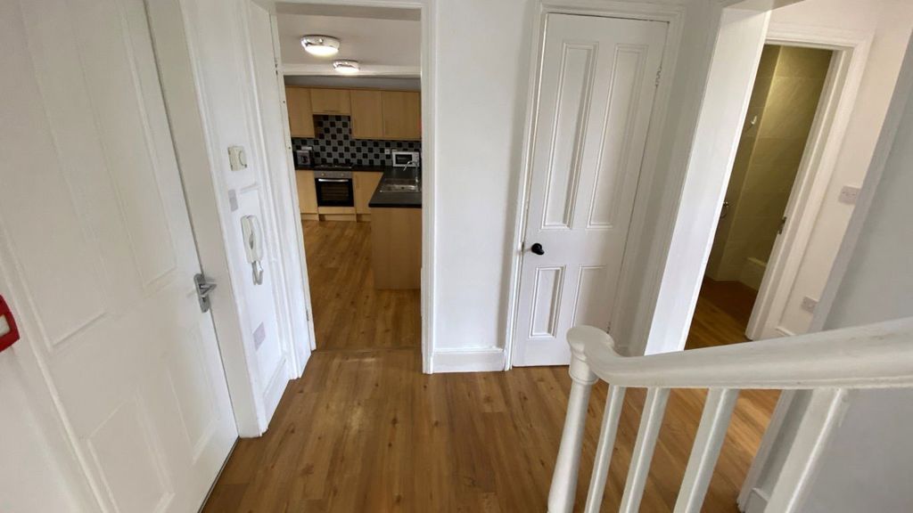 Property photo 2 of 29