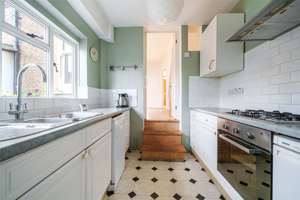 Property photo 1 of 17 Kitchen