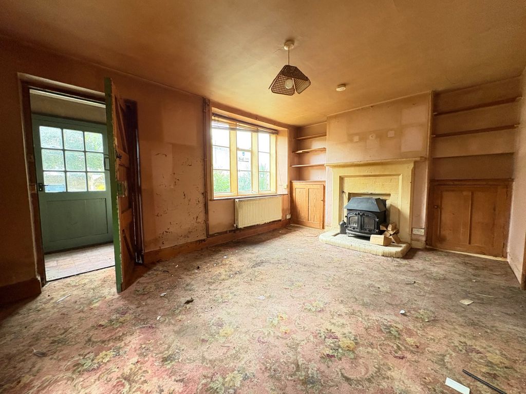 Property photo 2 of 11 Picture No. 12