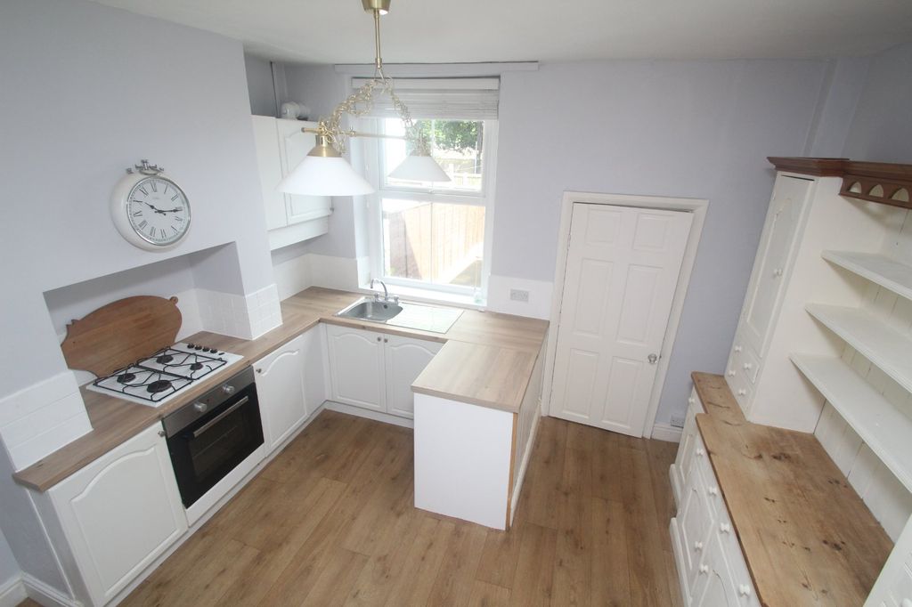 Property photo 3 of 12 Picture No. 11