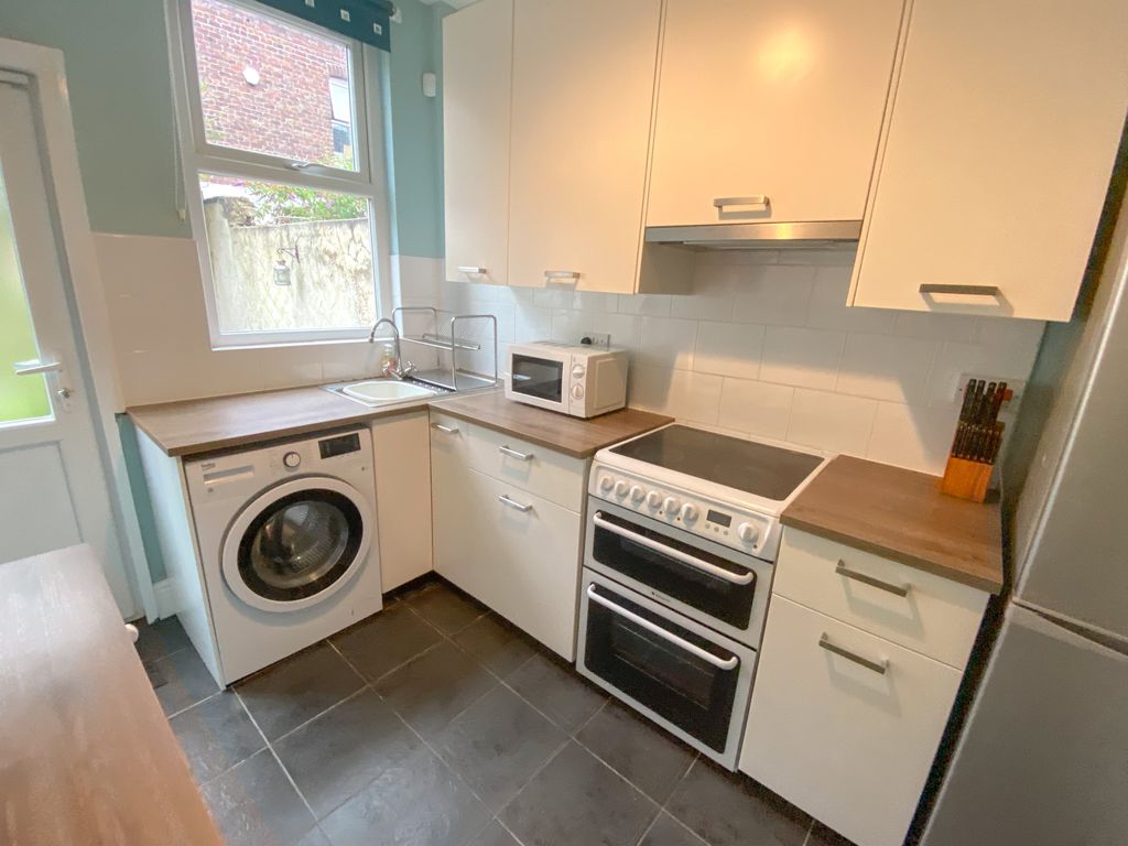 Property photo 3 of 10 47 Claremont Road(2)