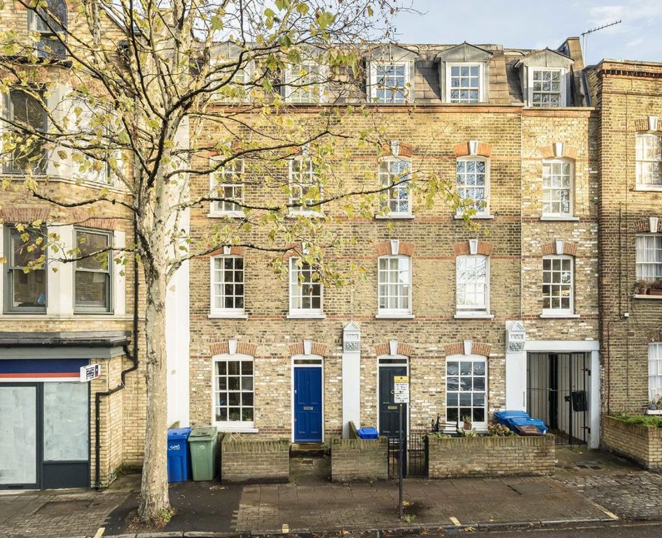 Property photo 1 of 6