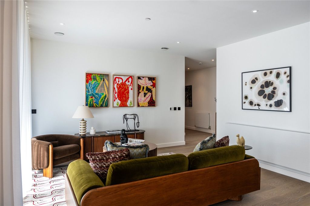 Property photo 3 of 15 Reception Room