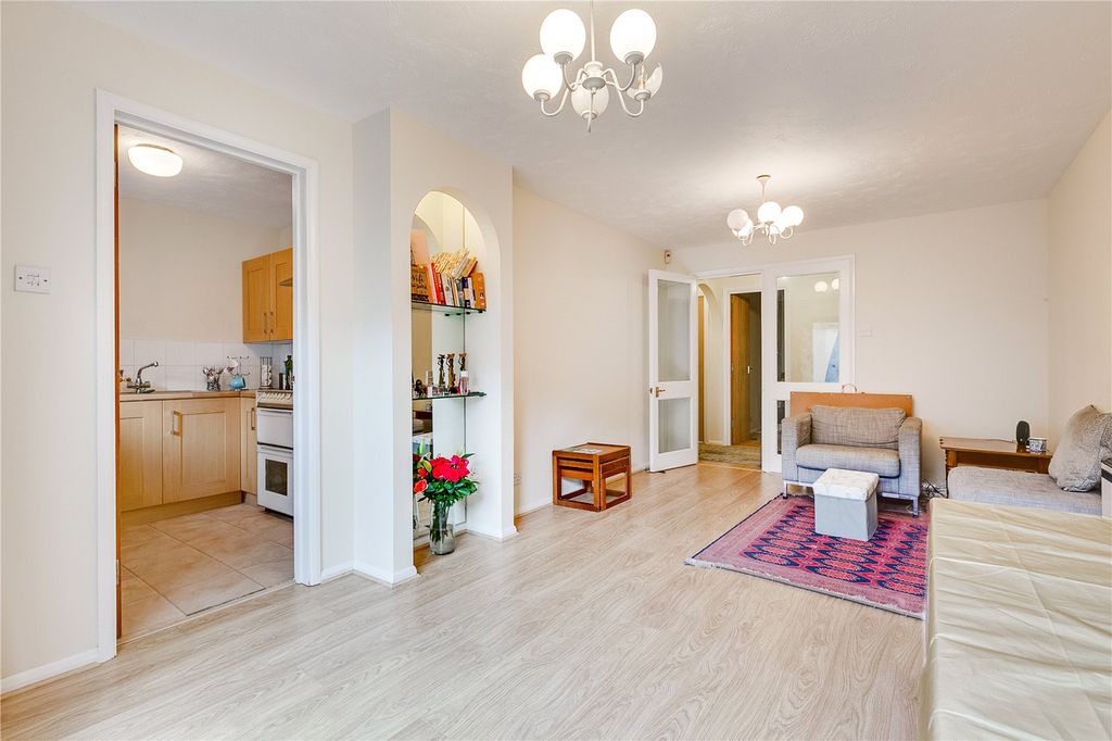 Property photo 1 of 9