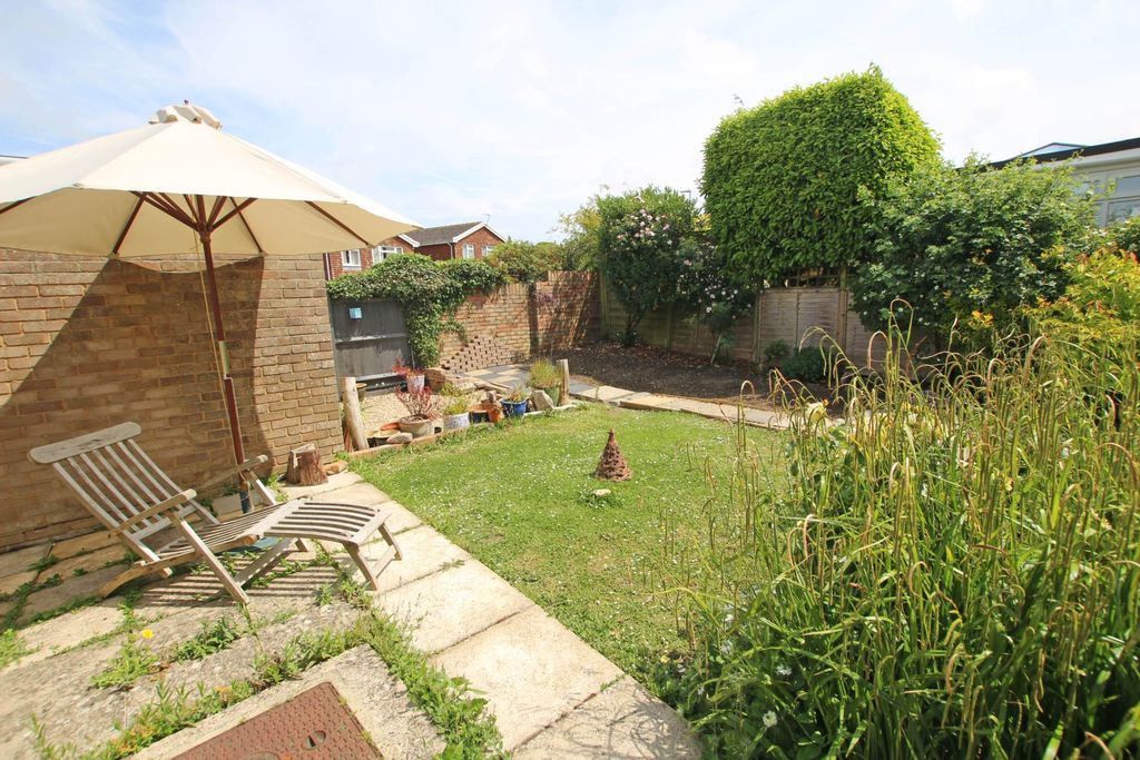 Property photo 2 of 16