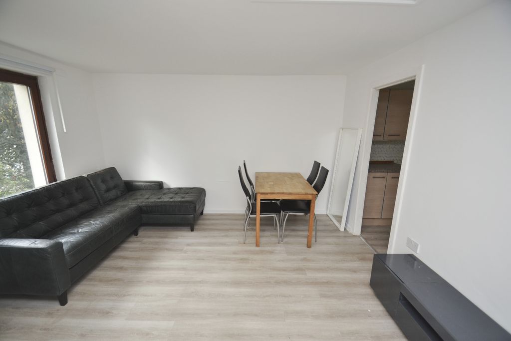 Property photo 3 of 23 5539764