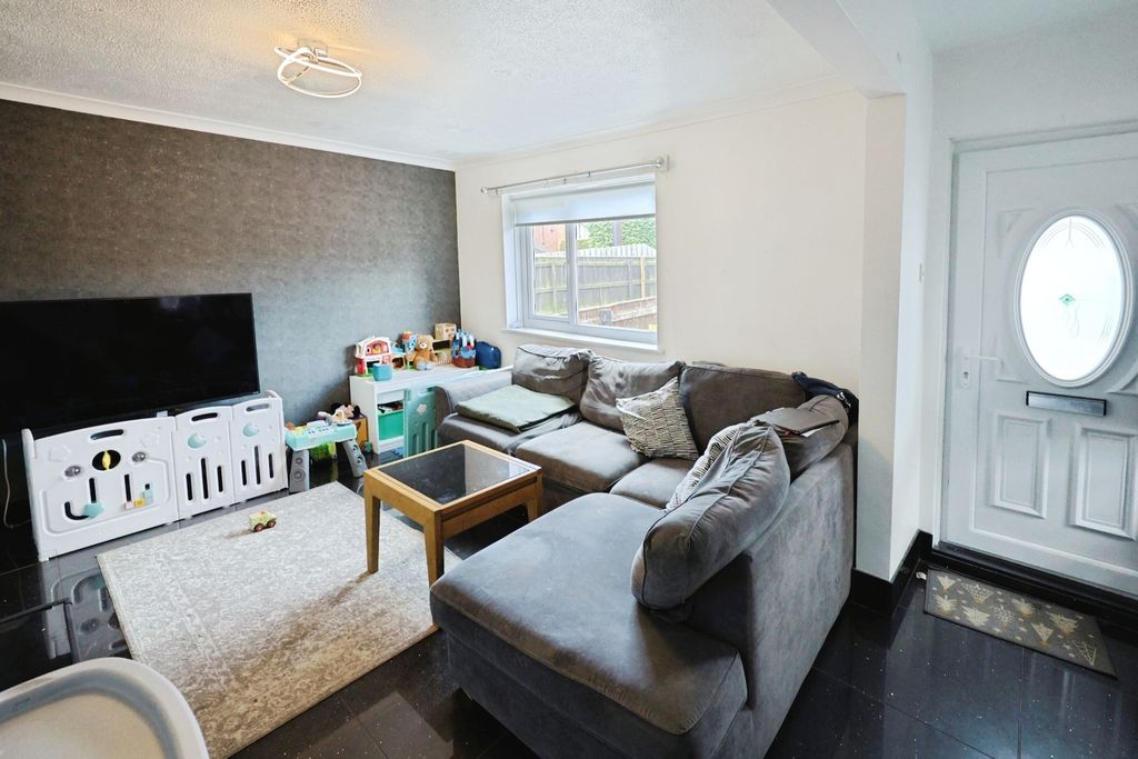 Property photo 2 of 12 Pbox-Img.Jpg