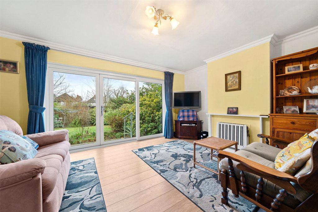 Property photo 2 of 16 Picture No. 12