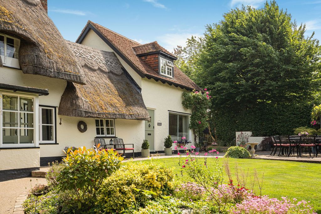 Property photo 2 of 39