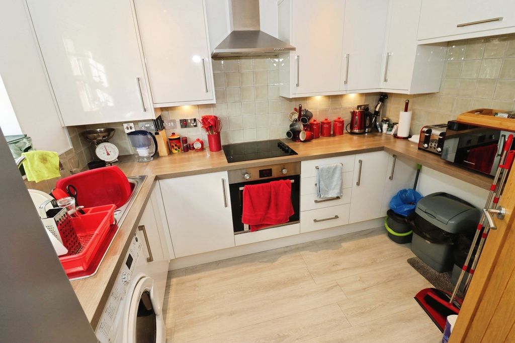 Property photo 3 of 12 Pbox-Img.Jpg