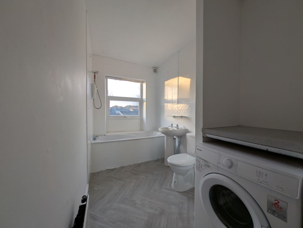 Property photo 3 of 37