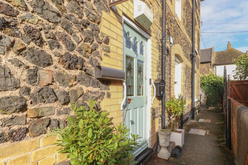 Property photo 2 of 20 Picture 2