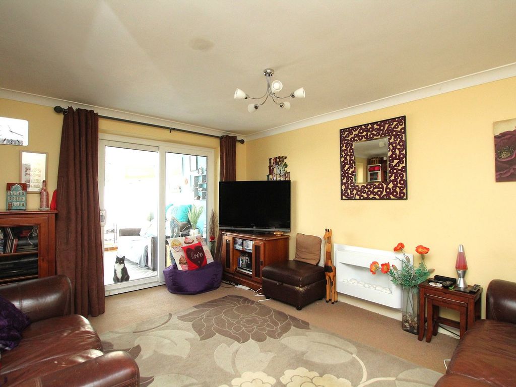 Property photo 3 of 23