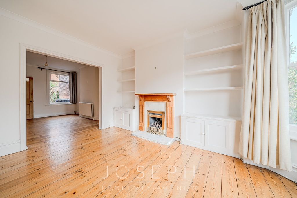 Property photo 2 of 15