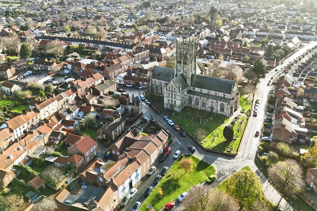 Property photo 3 of 22 44Fa9Ed6-20251125_122624000_Ios.Jpg