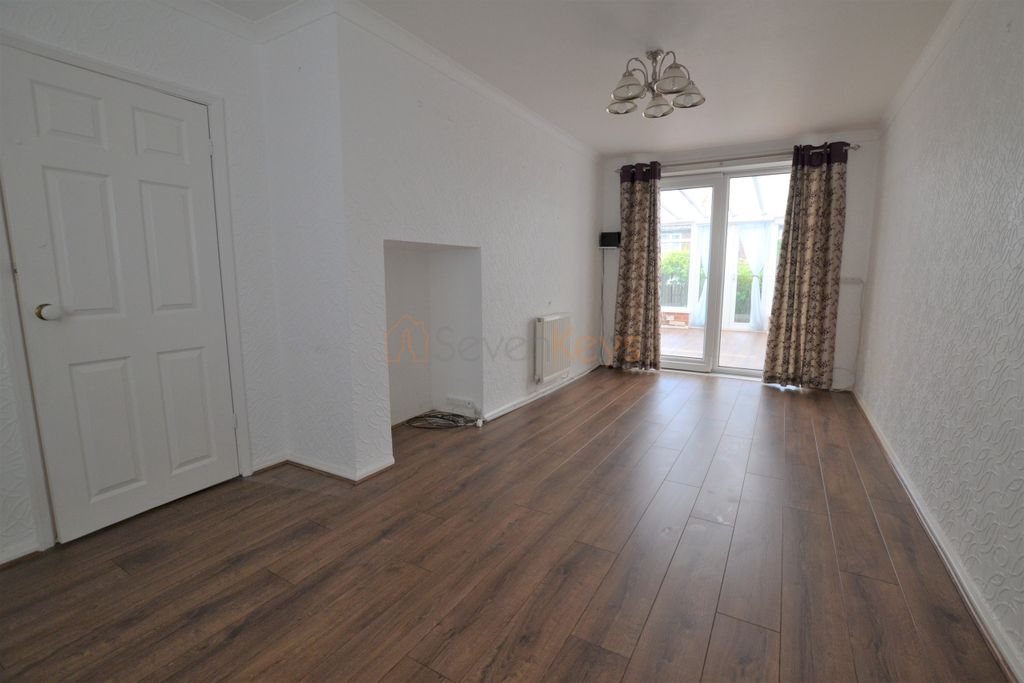 Property photo 2 of 13 Image