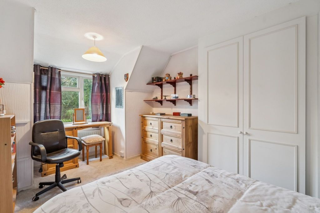 Property photo 3 of 41