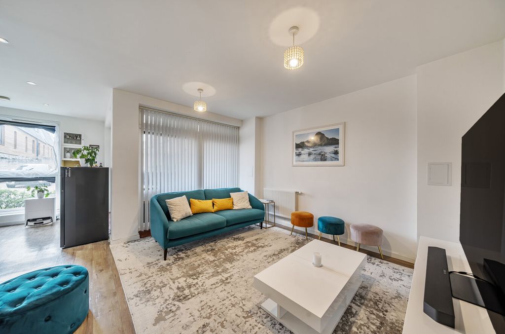 Property photo 2 of 21 1343605-11-68A716...