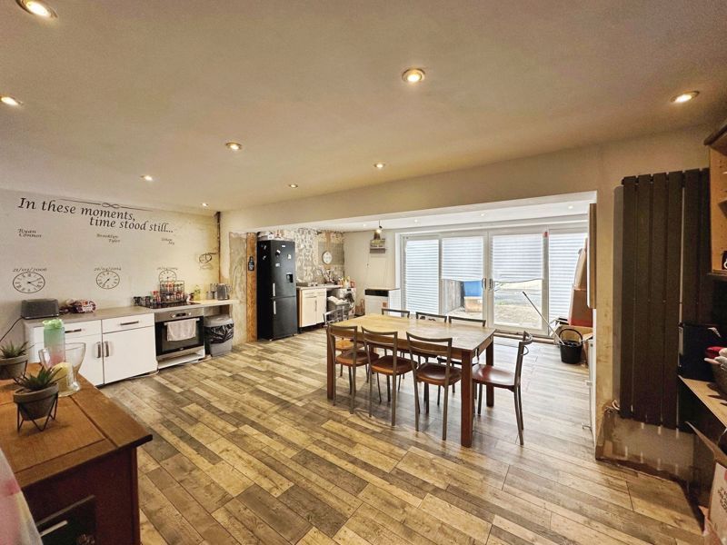 Property photo 2 of 16 Photo 10