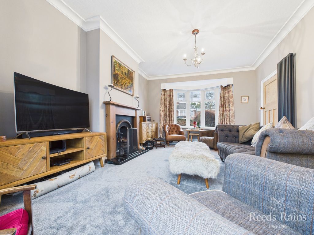 Property photo 2 of 25 Sitting Room