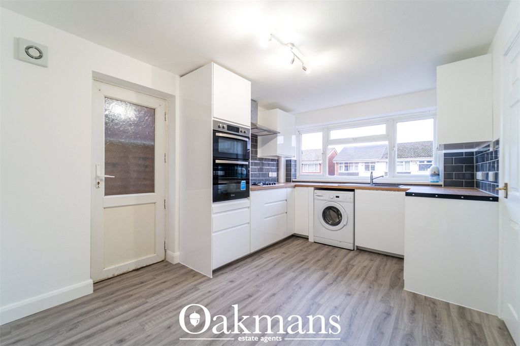 Property photo 3 of 23 Picture No. 11