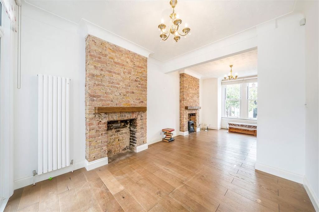Property photo 2 of 12