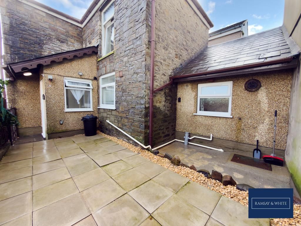 Property photo 2 of 12 Photo 2