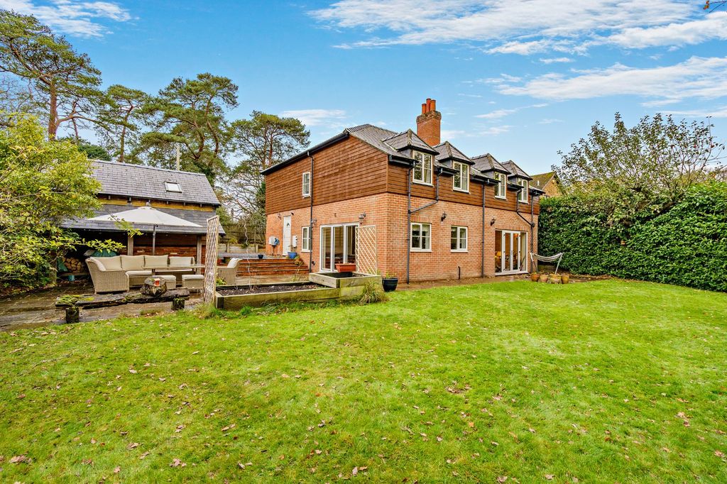 Property photo 1 of 18 Picture No. 02