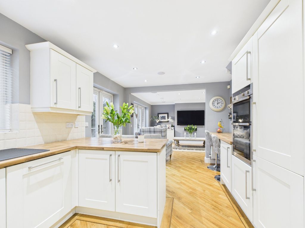 Property photo 1 of 23 4872882