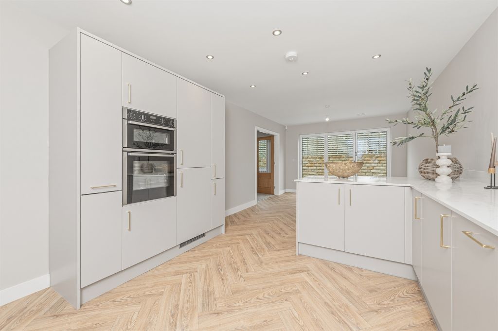 Property photo 2 of 30