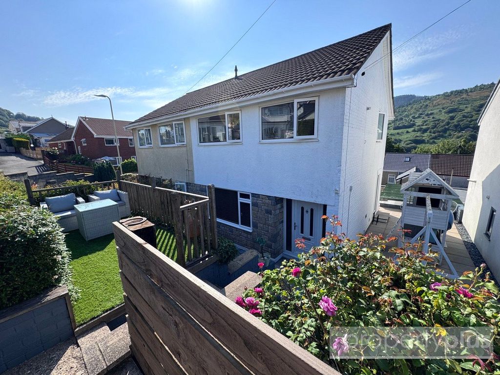 Property photo 1 of 18 Picture No. 01