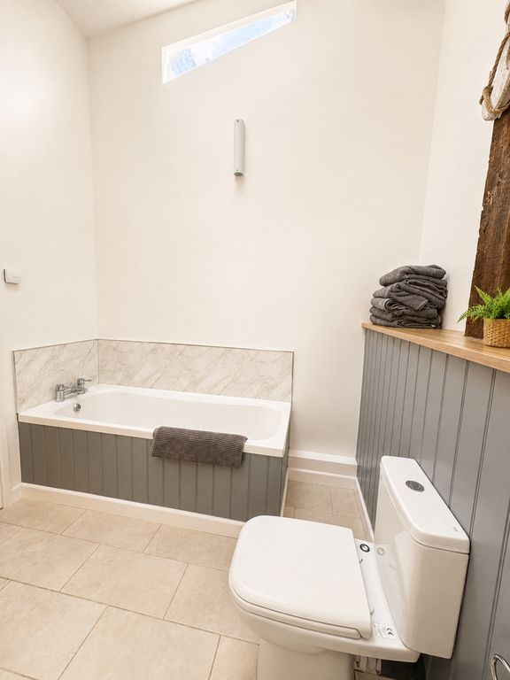 Property photo 2 of 9 3d8A9473-5d57-496B-Ac4F-Cb407B6Ddffb