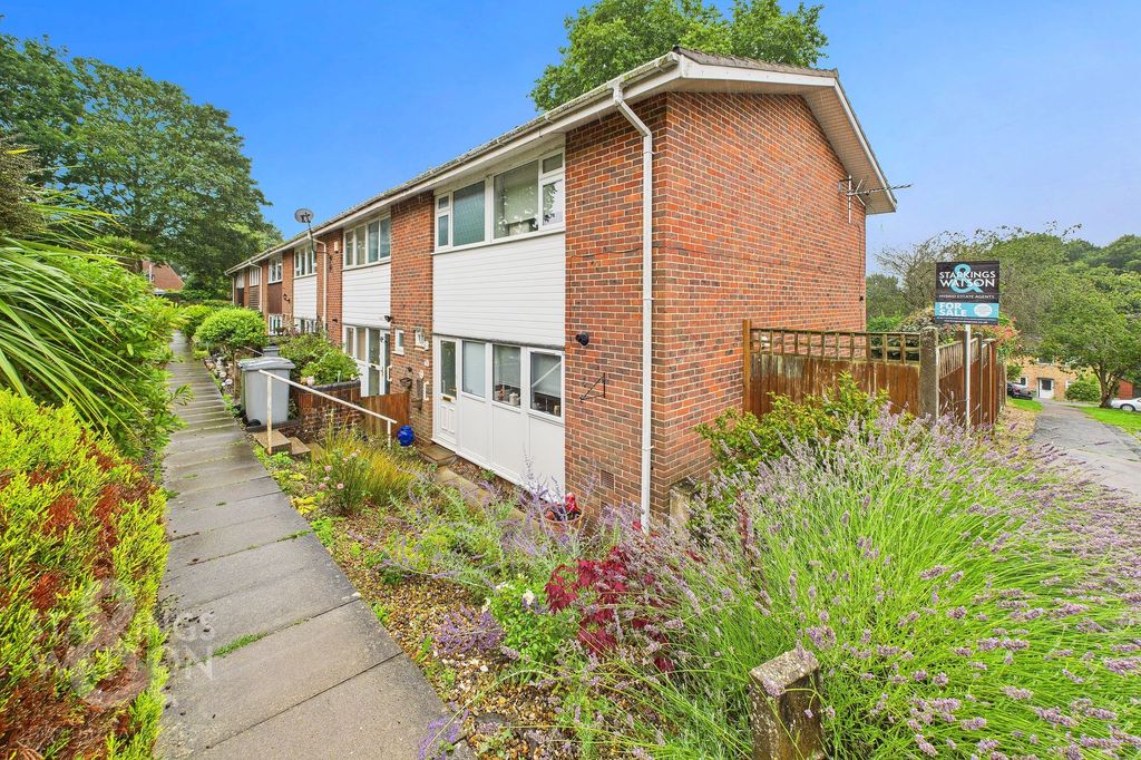 Property photo 1 of 23