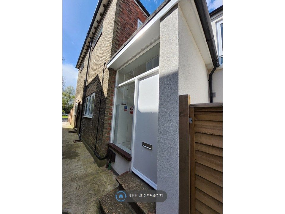 Property photo 2 of 26