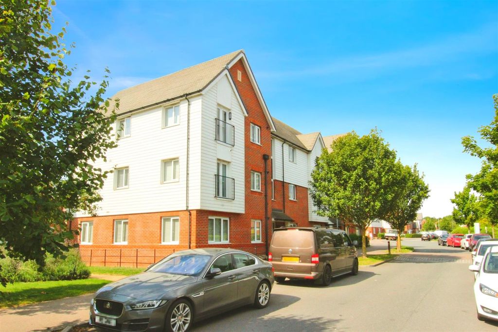 Property photo 1 of 10 External