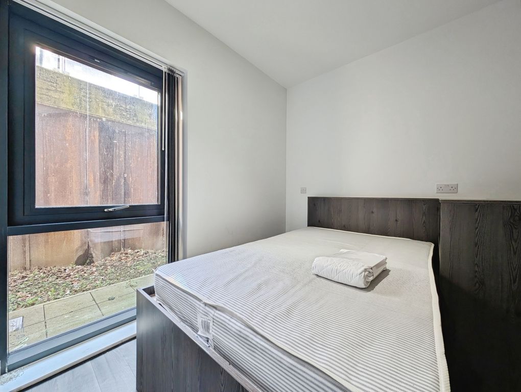 Property photo 3 of 8 Pbox-Img.Jpg