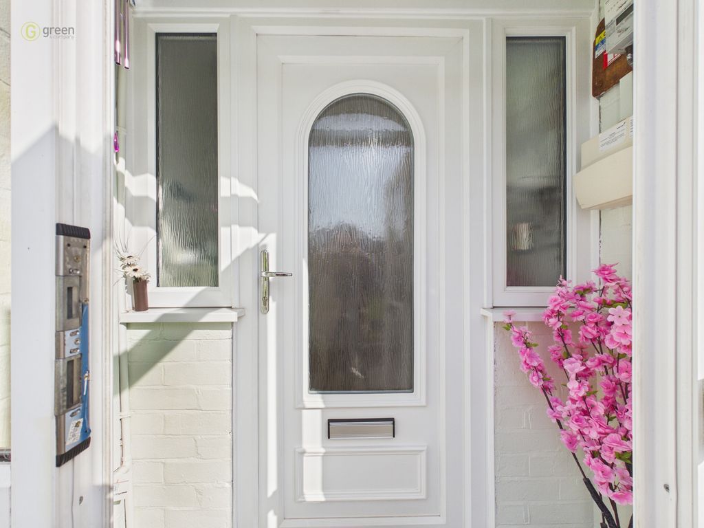 Property photo 2 of 34 Cam05591G0Pr0180Still005