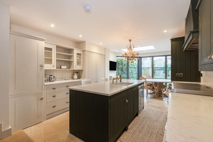 Property photo 2 of 9 310234