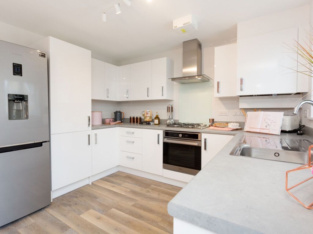 Property photo 2 of 8 Nessi_Bovis_Holly_Interior_006