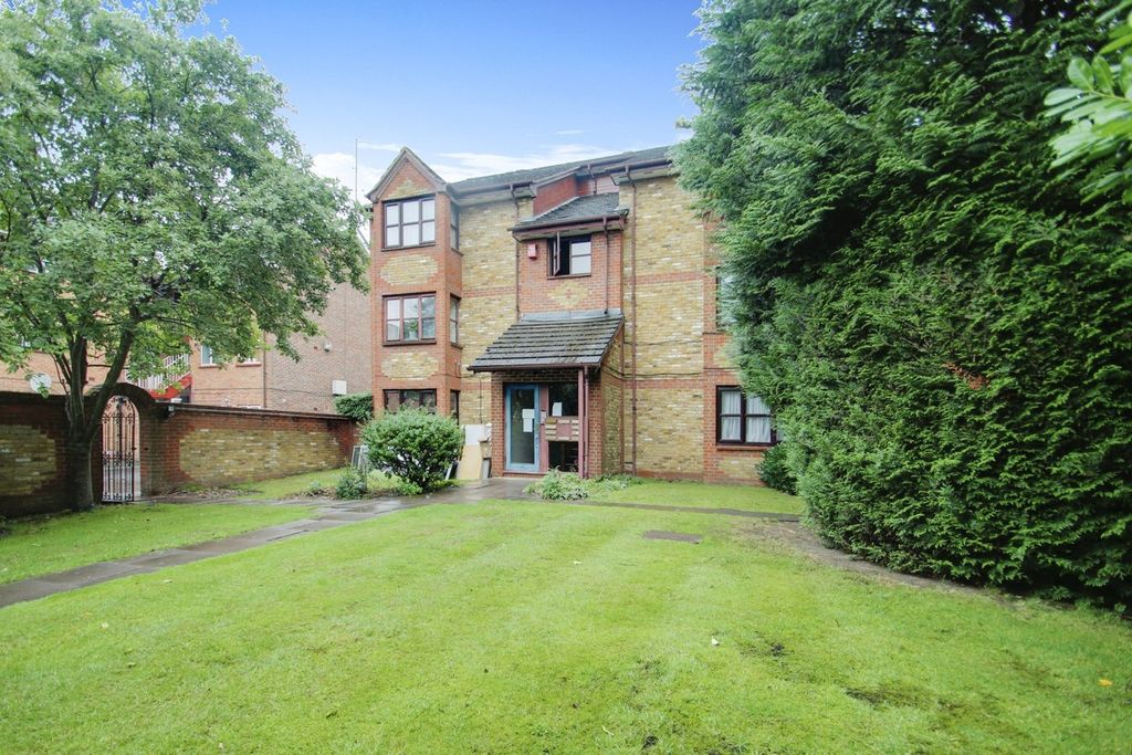 Property photo 1 of 9