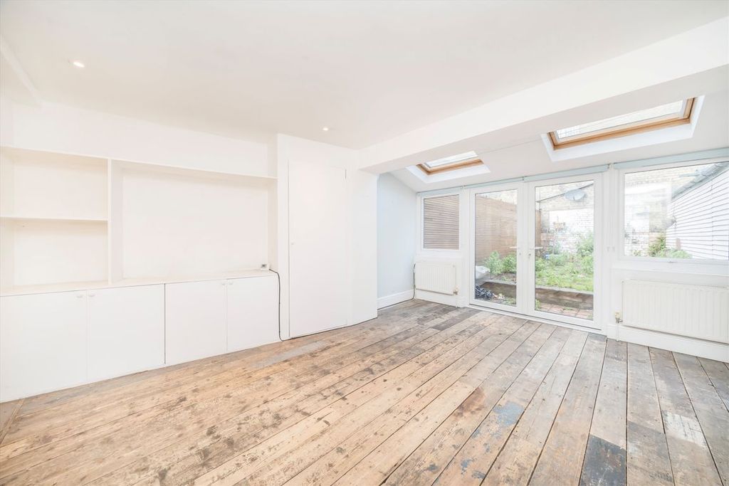 Property photo 3 of 9